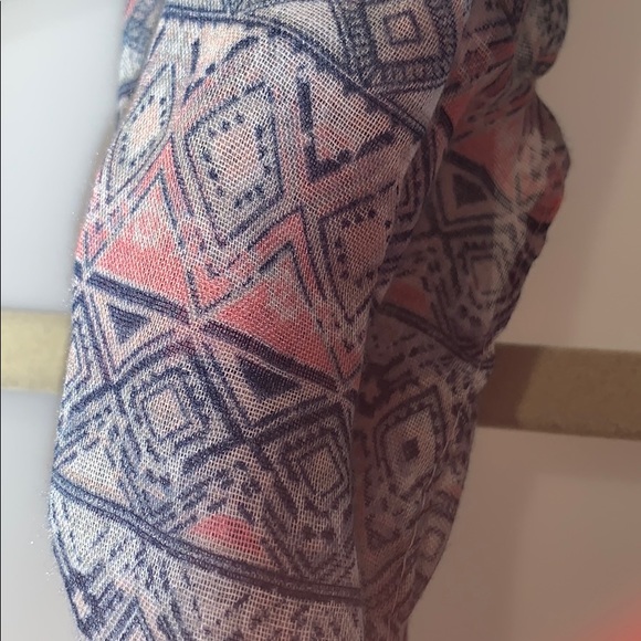 Multi Pattern Scarf🧣 - Picture 3 of 3